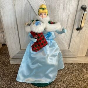 Vintage Walt Disney Classics Musical Animated Cinderella 15" Figure